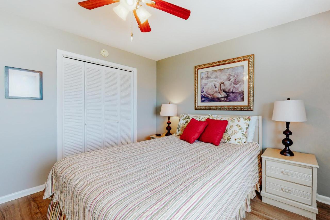 Ocean Retreat & Villas Myrtle Beach Bagian luar foto